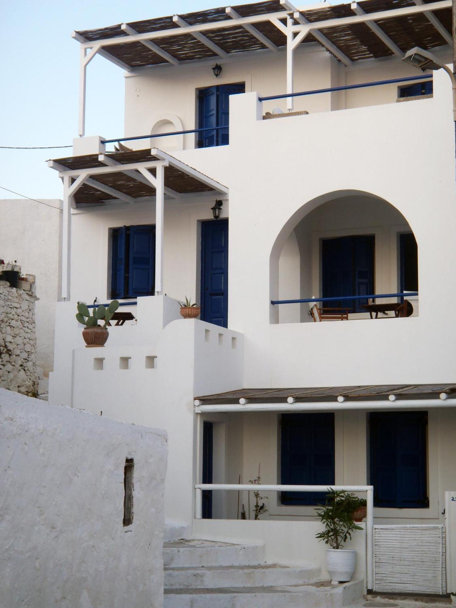 Plori Studios And Apartments Aegiali Exterior foto